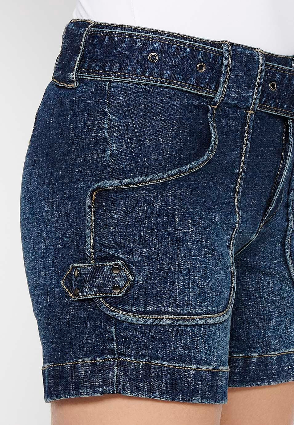 Pantalón corto denim con Cierre delantero con cremallera y botón y Cintura ajustable con cinturón con Bolsillos de plastrón de Color Azul para Mujer 8