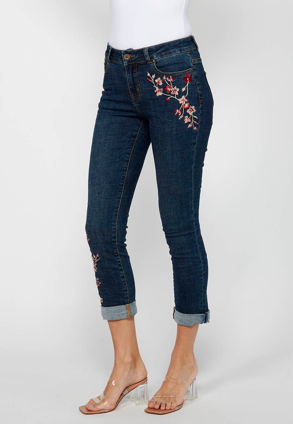 Lange, schmale Jeanshose mit Frontverschluss mit Reißverschluss und Knopf in Dunkelblau für Damen 1