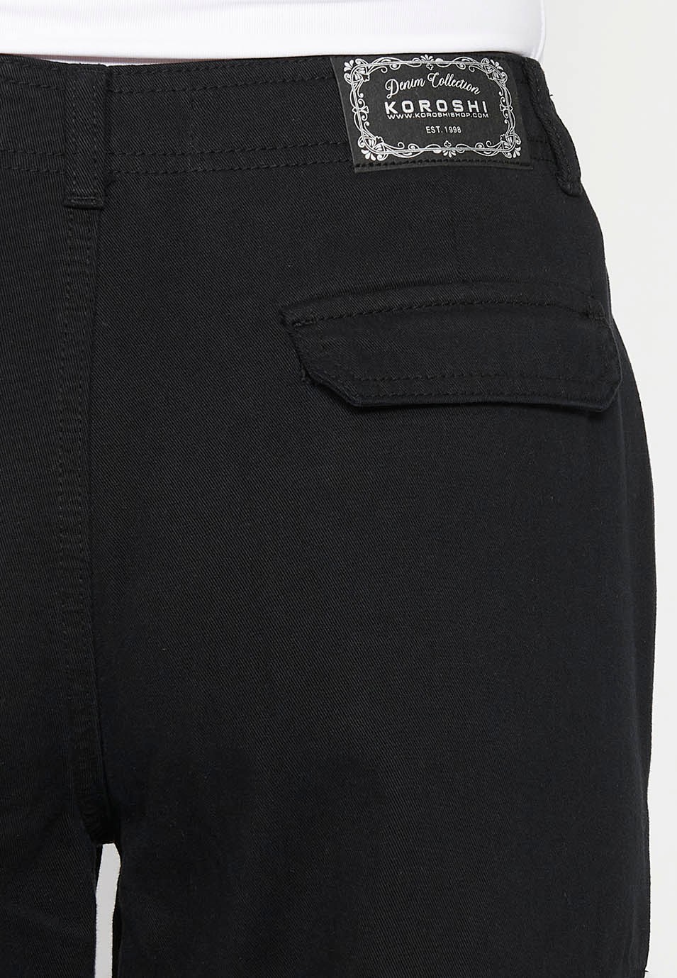 Long cotton cargo pants with pockets, black color for women