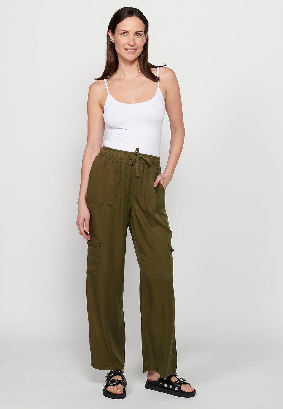 Khaki long jogging pants with rubberized waist for women