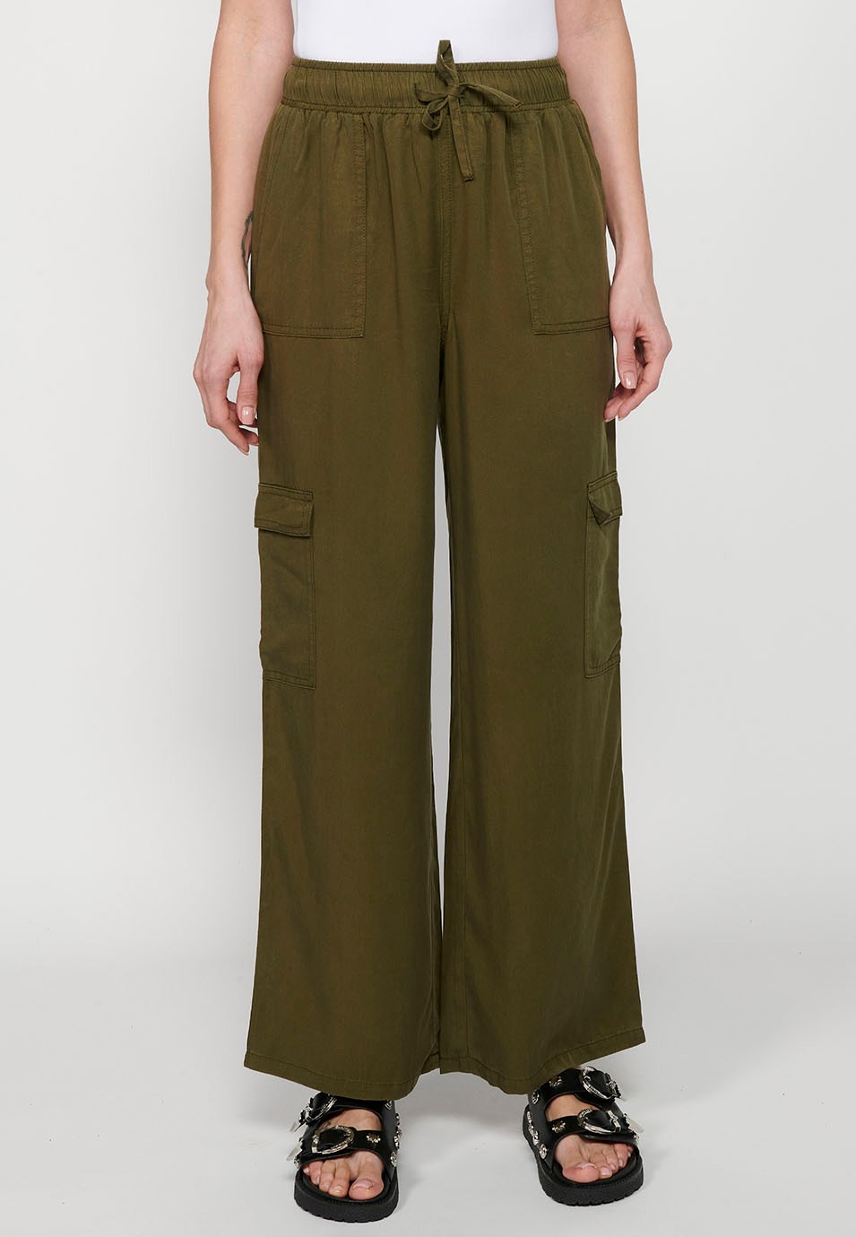 Khaki long jogging pants with rubberized waist for women