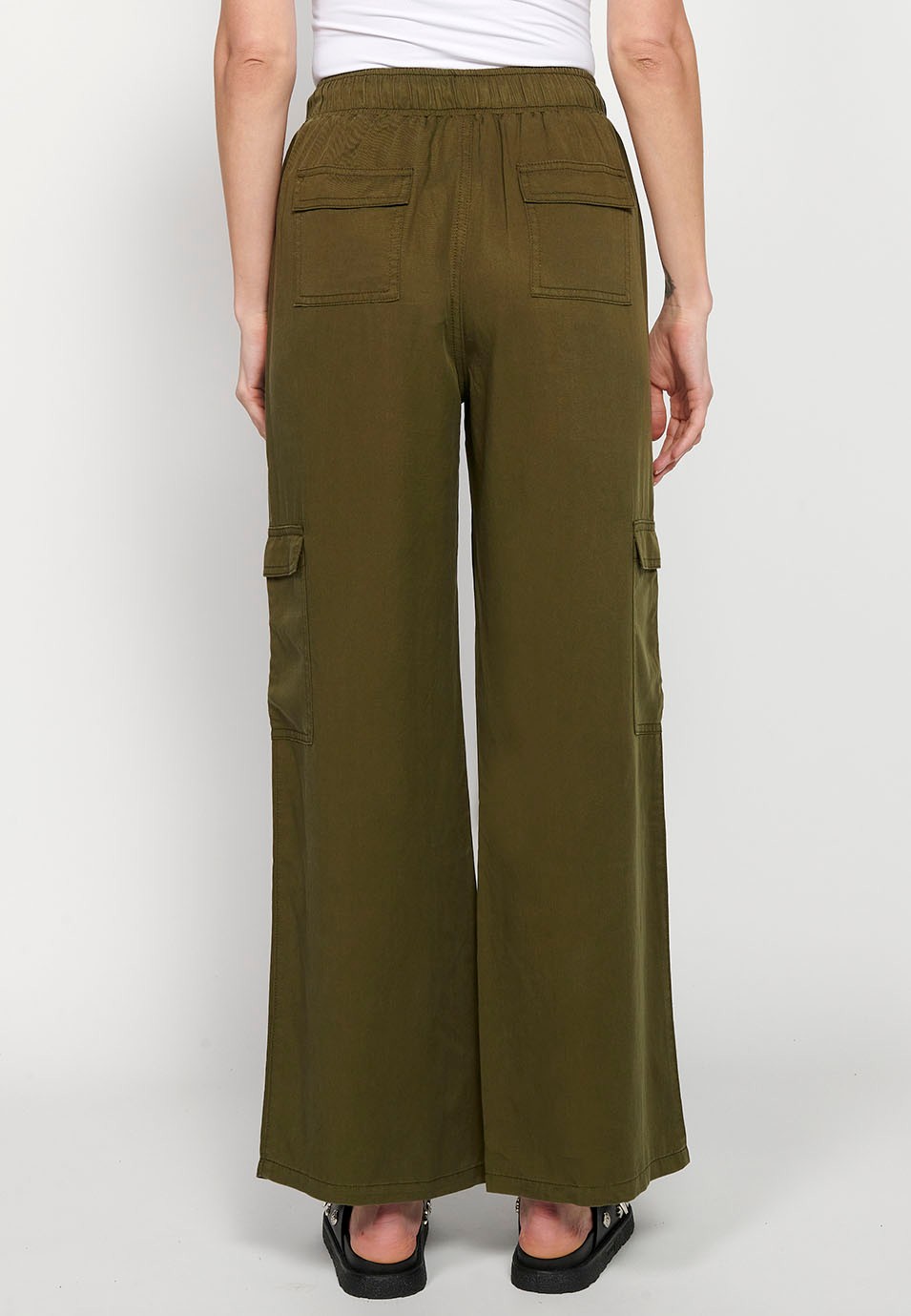 Khaki long jogging pants with rubberized waist for women