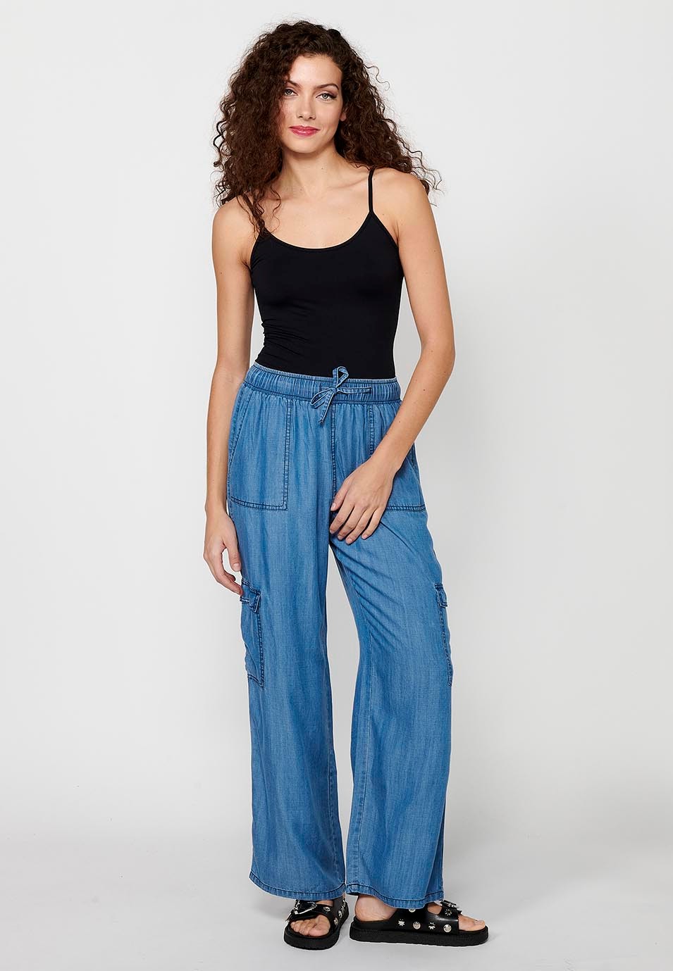 Pantalon de jogging long avec taille caoutchoutée bleue pour femme