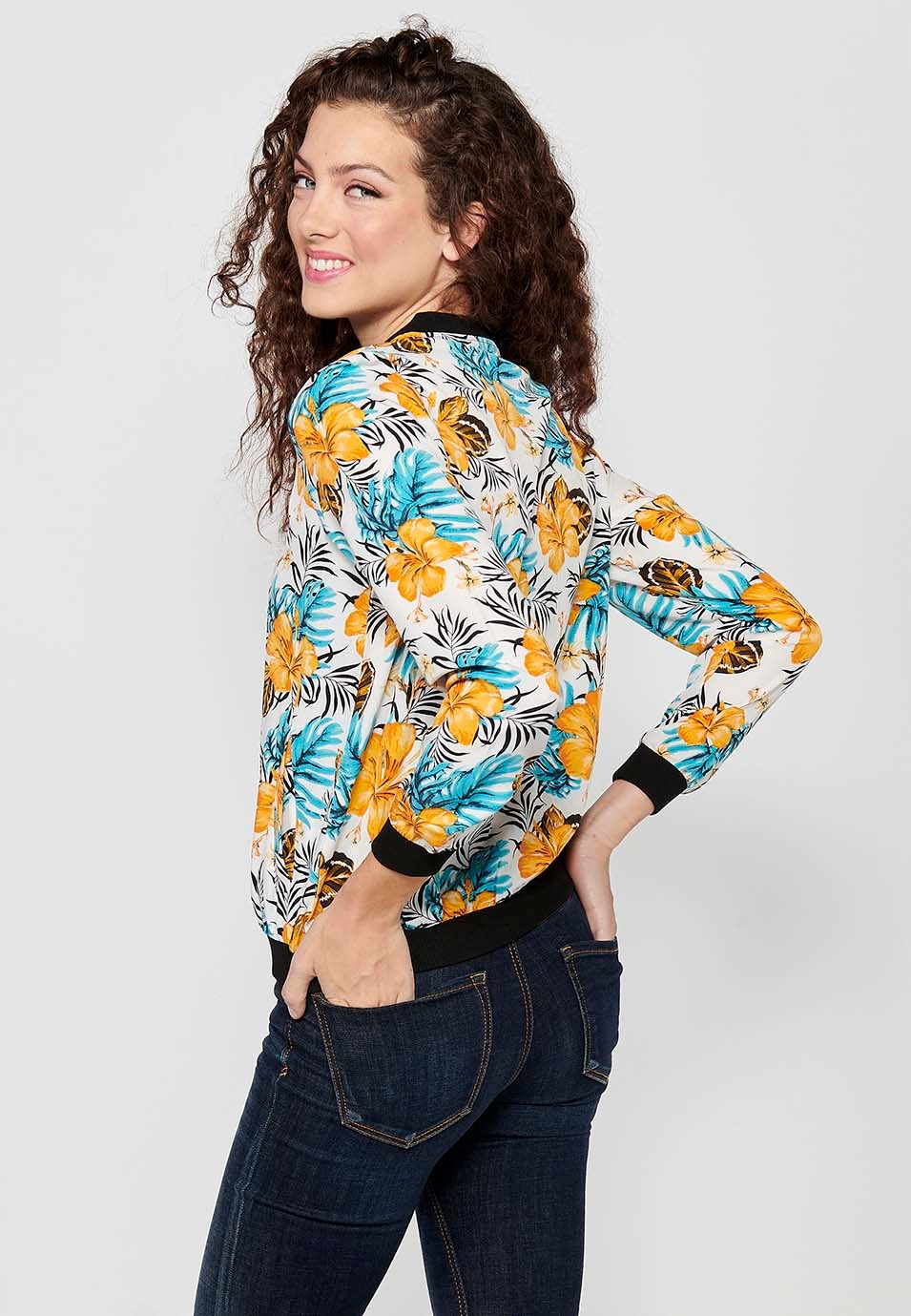 Veste sweat-shirt à manches longues avec finitions côtelées et imprimé floral avec fermeture zippée sur le devant. Composition 100% Polyester. Coloris Blanc pour Femme de la marque Koröshi 8