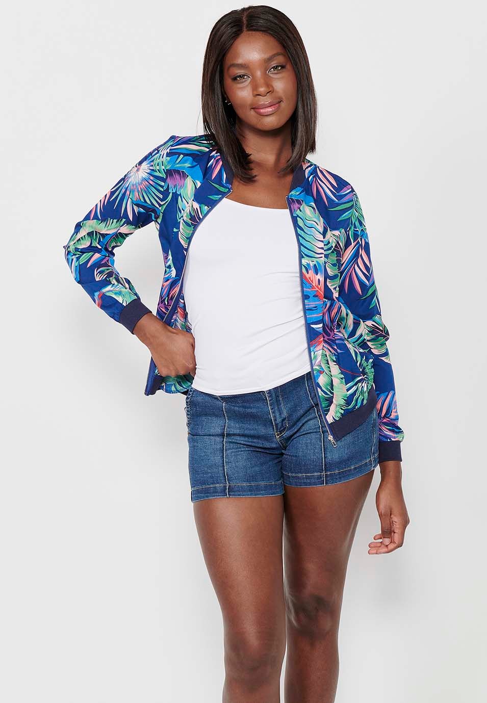Long-sleeved sweatshirt jacket with blue floral print for women