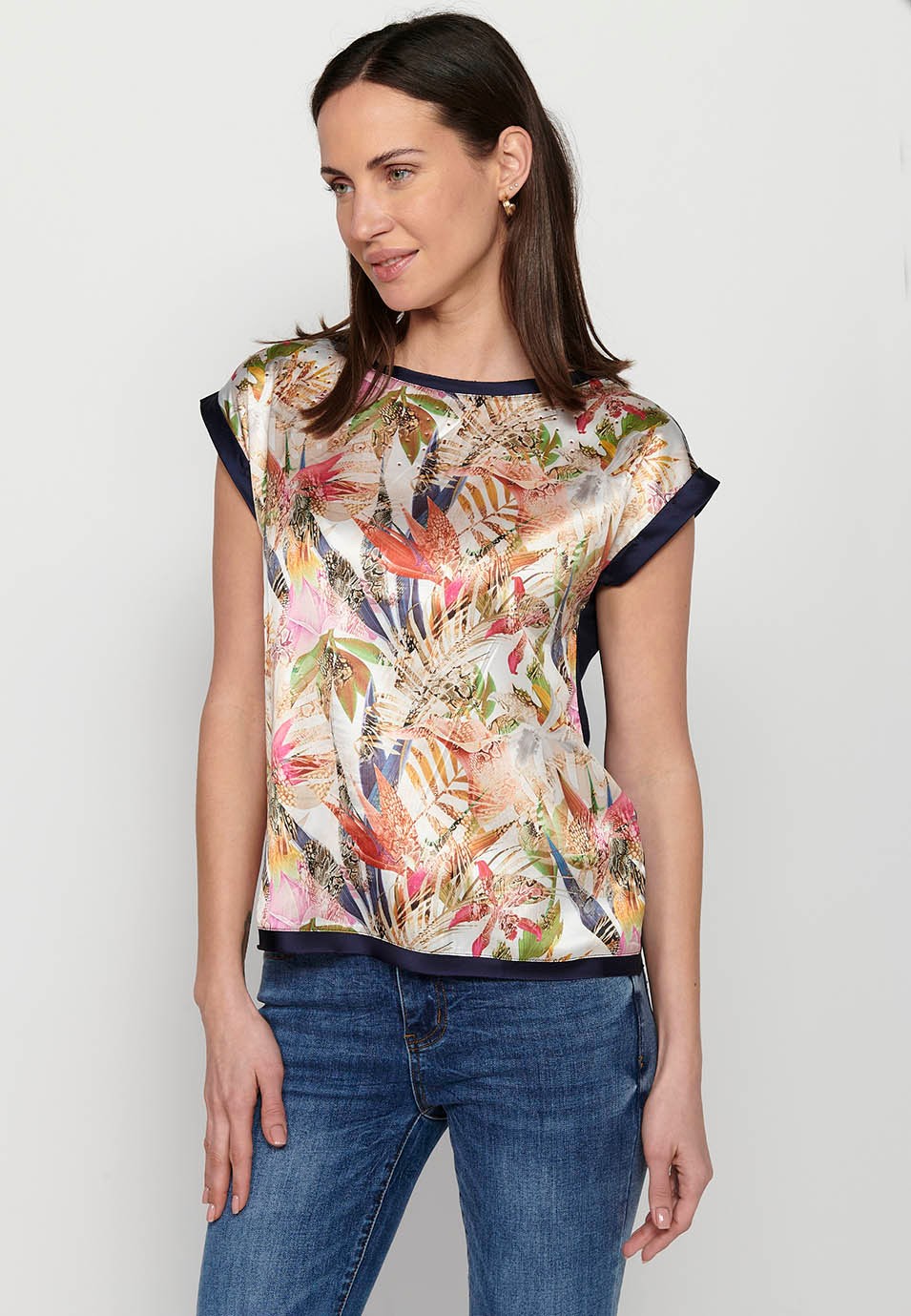 Camiseta de manga corta, estampado delantero tropical multicolor para mujer 