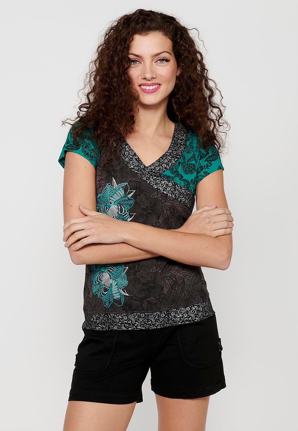 Mintfarbenes, kurzärmliges Baumwoll-T-Shirt mit V-Ausschnitt und Blumendruck für Damen 4