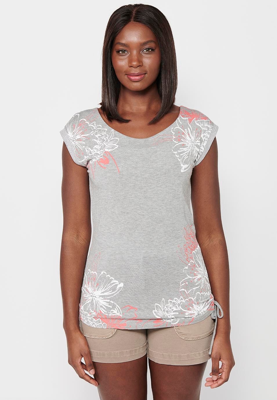 Long T-shirt with one side wrinkled with short-sleeved ribbon with detail and front print in Gray for Women 8
