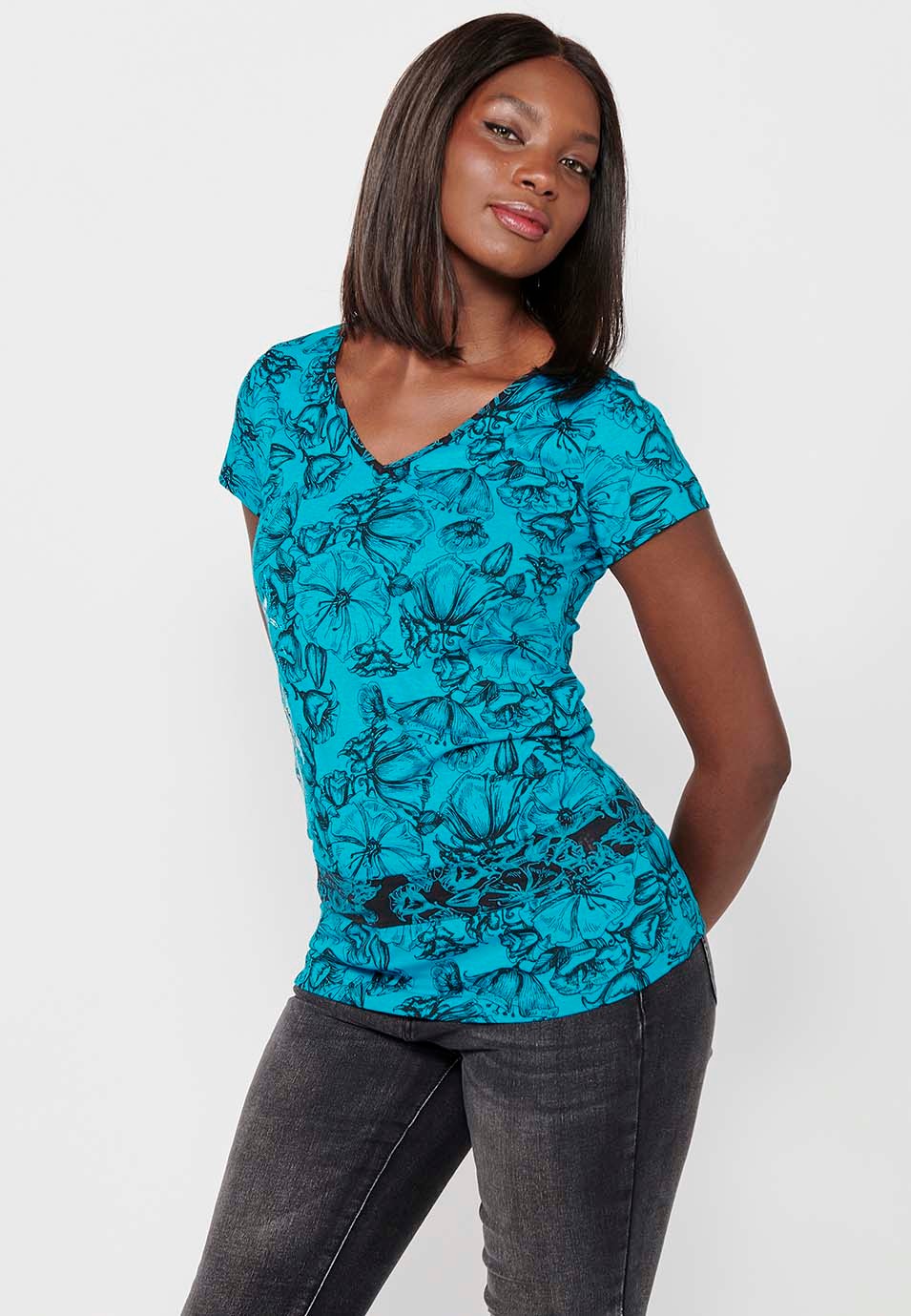 Short-sleeved cotton long T-shirt with waist detail and floral print with V-neck in Mint Color for Women