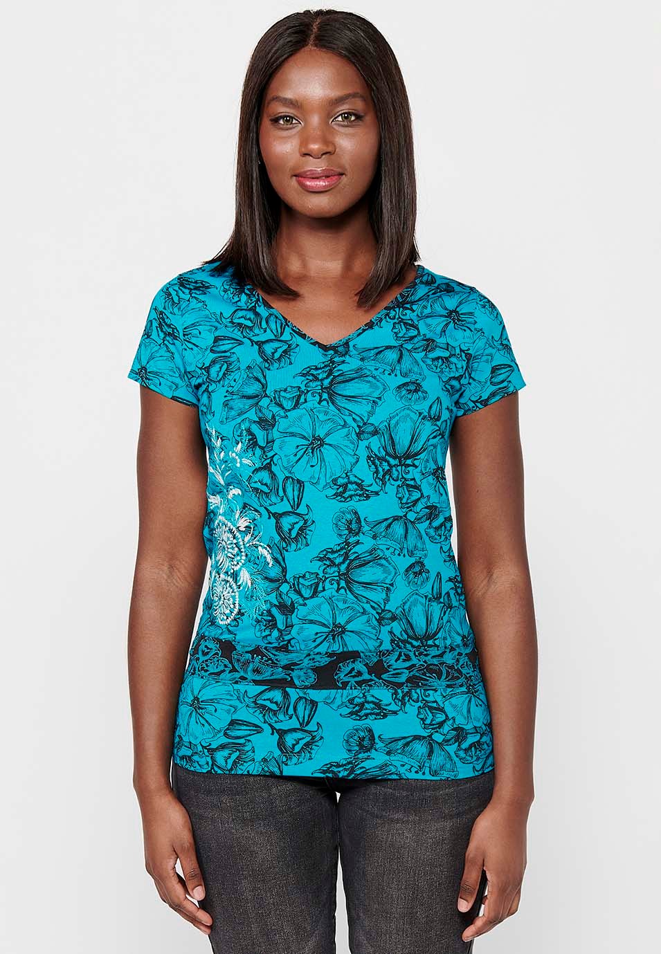 Short-sleeved cotton long T-shirt with waist detail and floral print with V-neck in Mint Color for Women 3