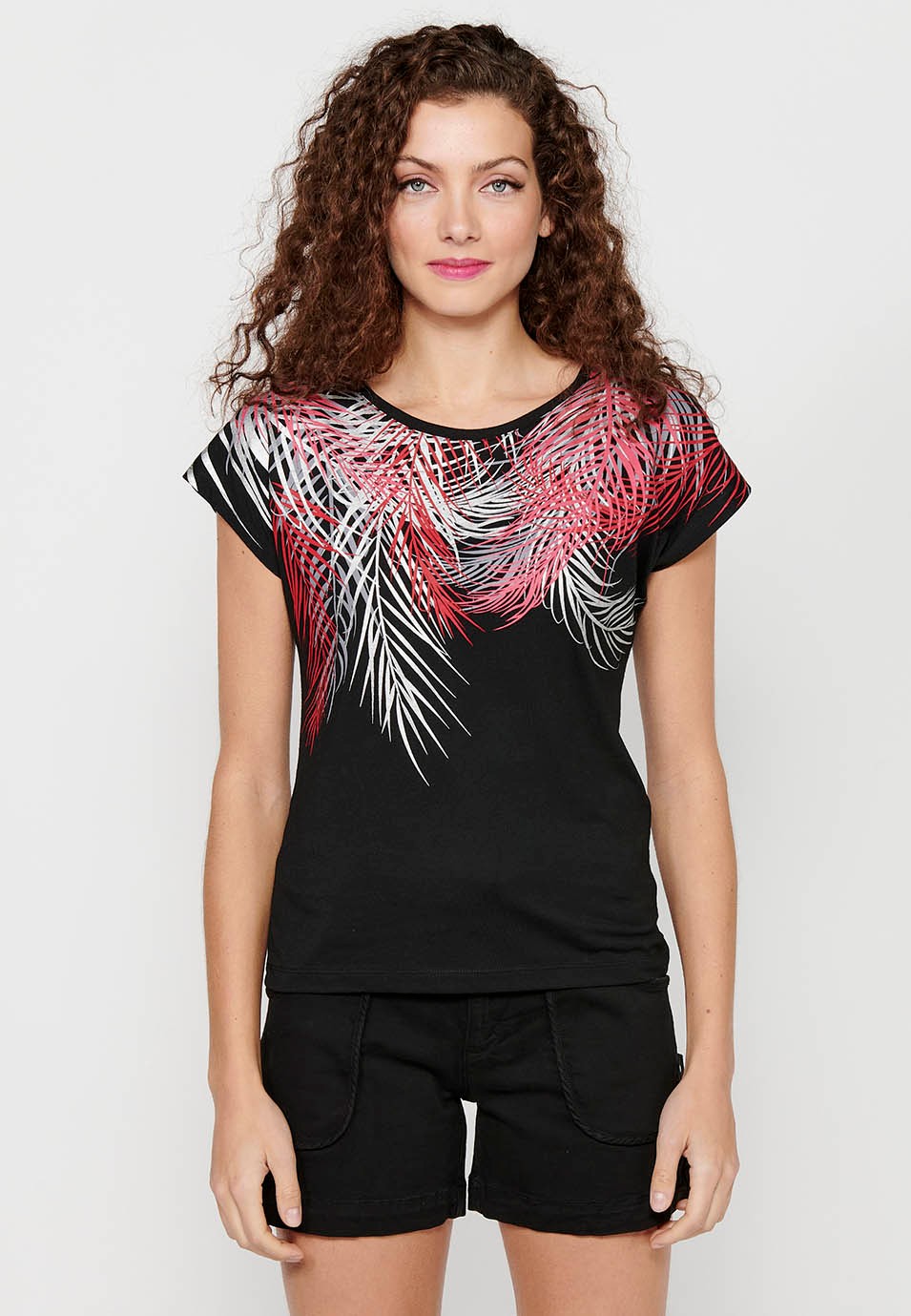 Short Sleeve T-shirt with Round Neck and Front Print in Black for Women 1