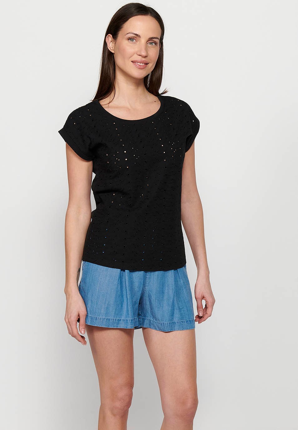 Women's Black Round Neckline Embroidered Short Sleeve T-Shirt