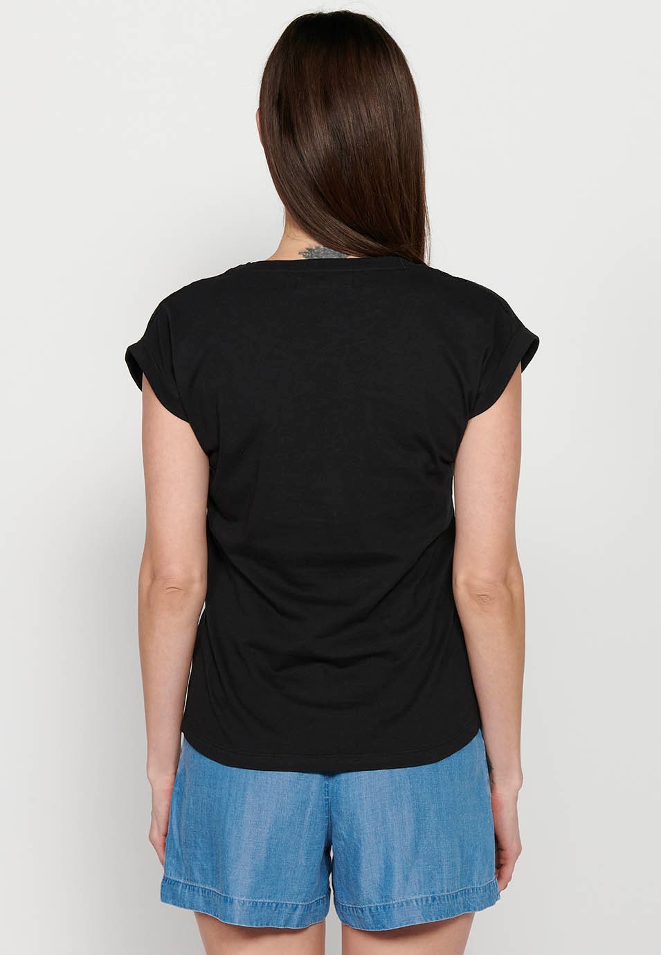 Camiseta de manga corta bordado, escote redondo, color negro para mujer