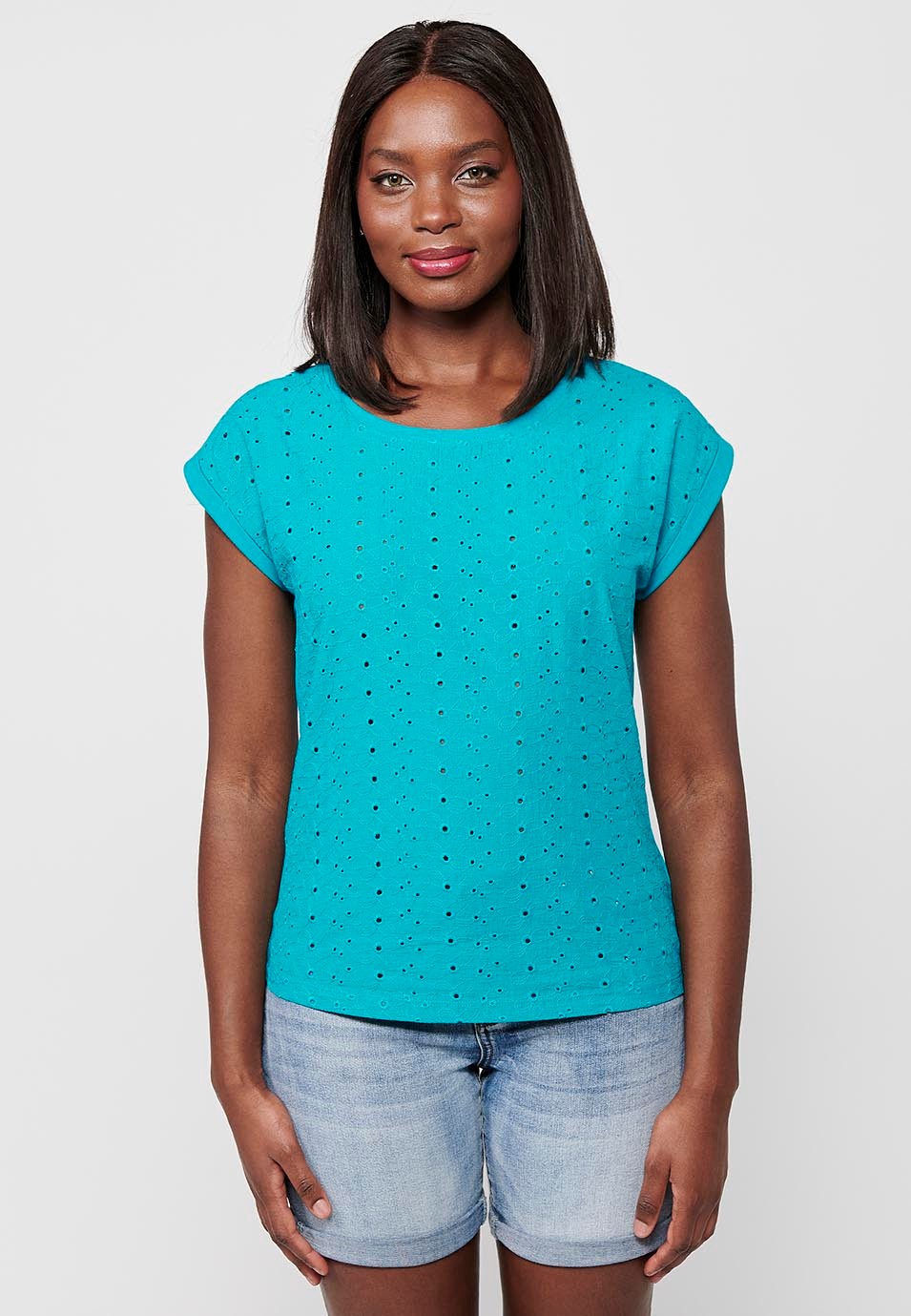 Camiseta de manga corta bordado, escote redondo, color aguamarina para mujer