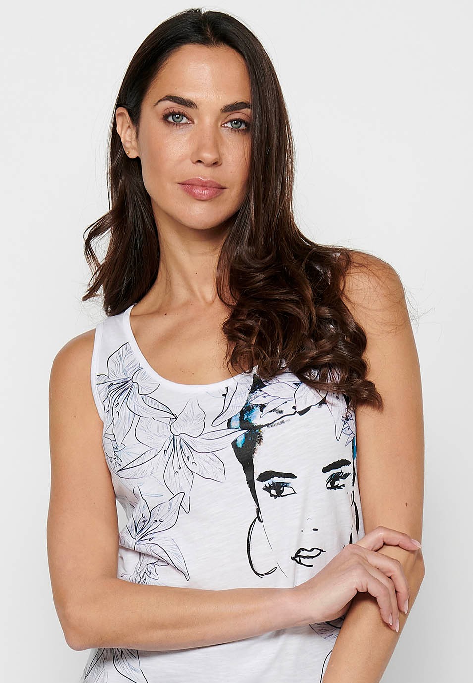 Sleeveless T-shirt with White Front Print for Women 2