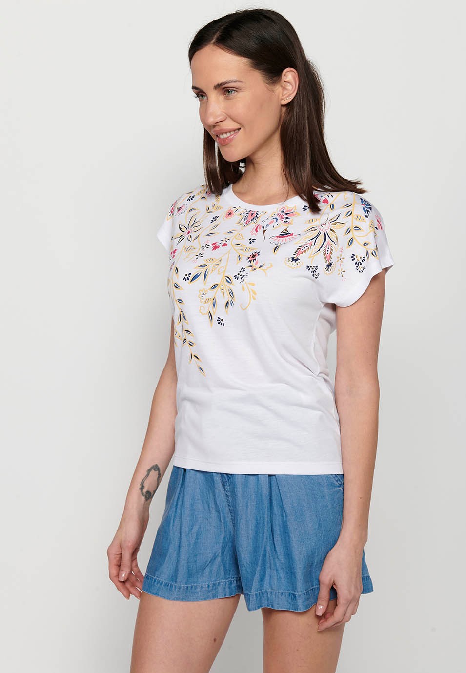 Women's White Round Neck Short Sleeve Cotton Top with Front Floral Embroidery