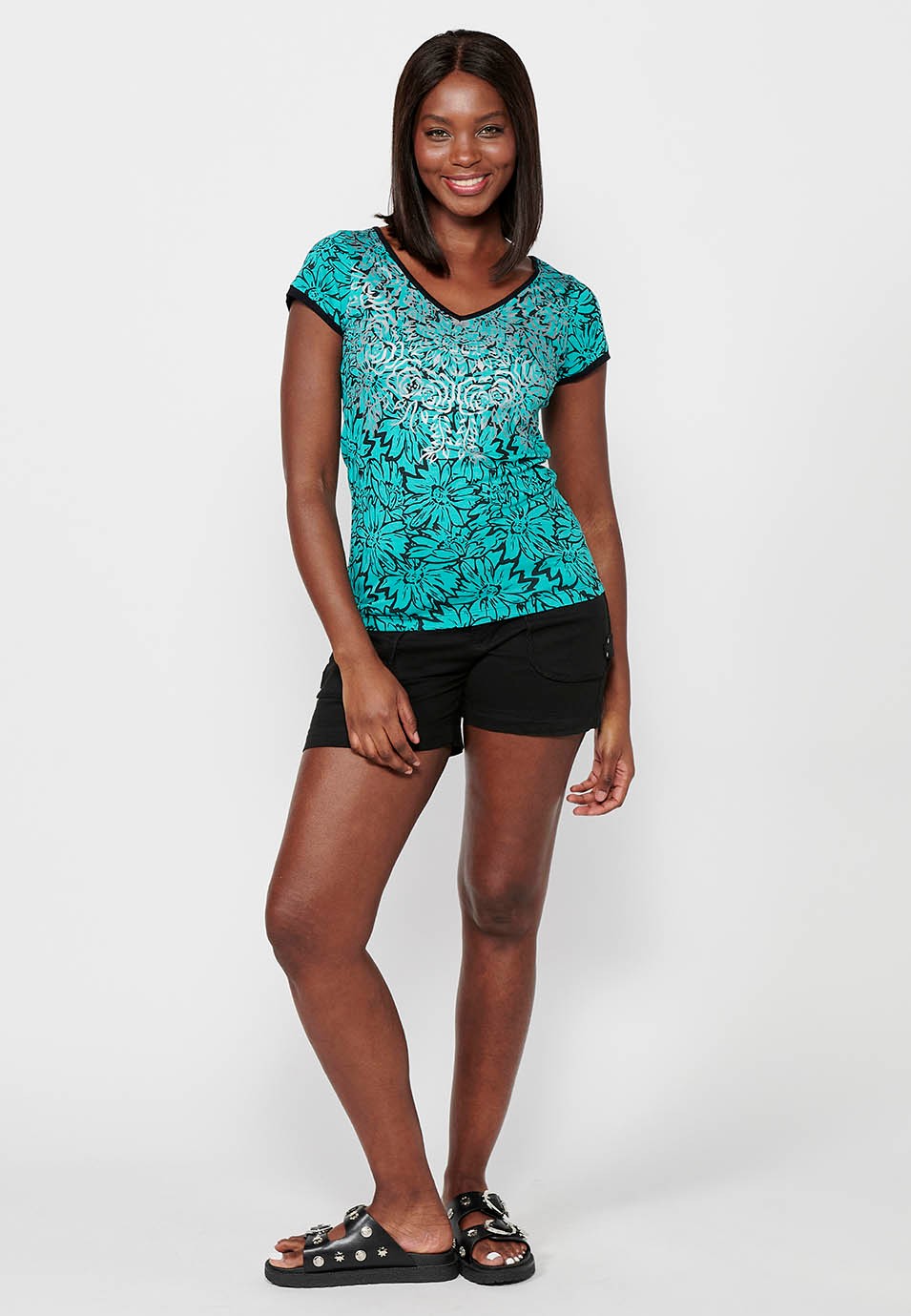 Mintfarbenes, kurzärmliges T-Shirt mit Blumendruck und V-Ausschnitt für Damen 4