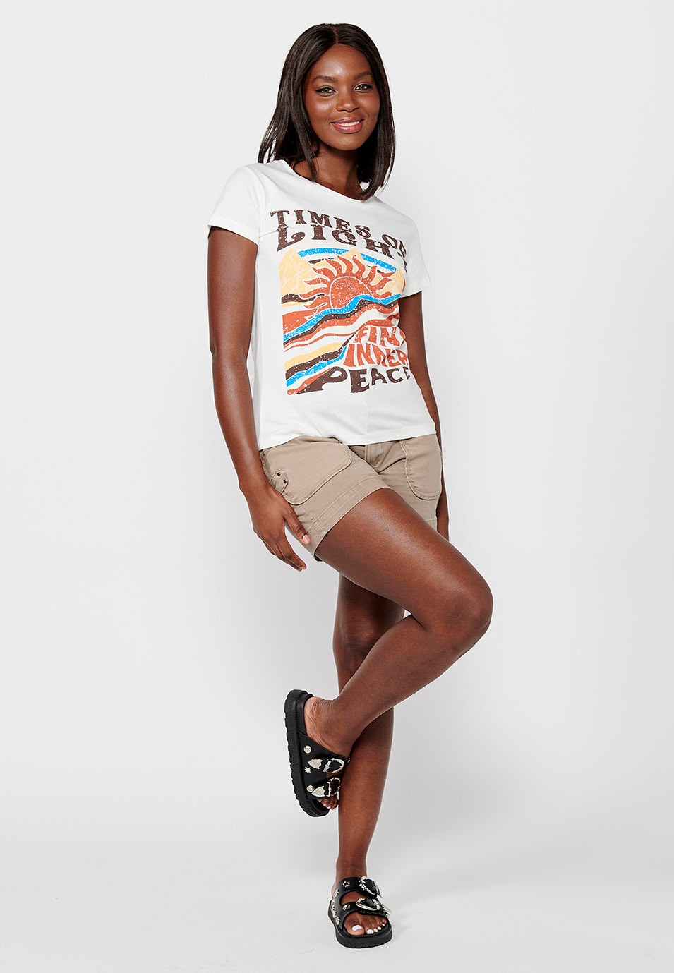 Damen-T-Shirt aus Baumwolle mit kurzen Ärmeln, Rundhalsausschnitt und ecrufarbenem Aufdruck auf der Vorderseite 4