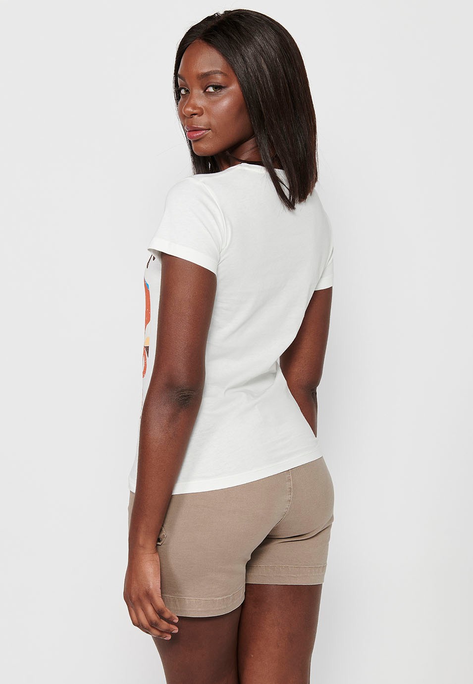 Damen-T-Shirt aus Baumwolle mit kurzen Ärmeln, Rundhalsausschnitt und ecrufarbenem Aufdruck auf der Vorderseite 1
