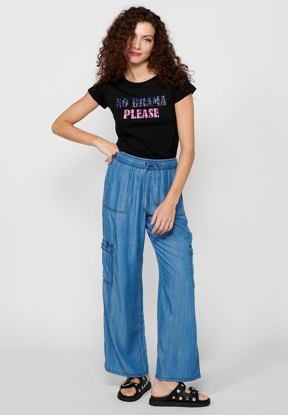 Damen-Kurzarm-T-Shirt aus Baumwolle mit Rundhalsausschnitt und schwarzem Farbaufdruck auf der Vorderseite 6