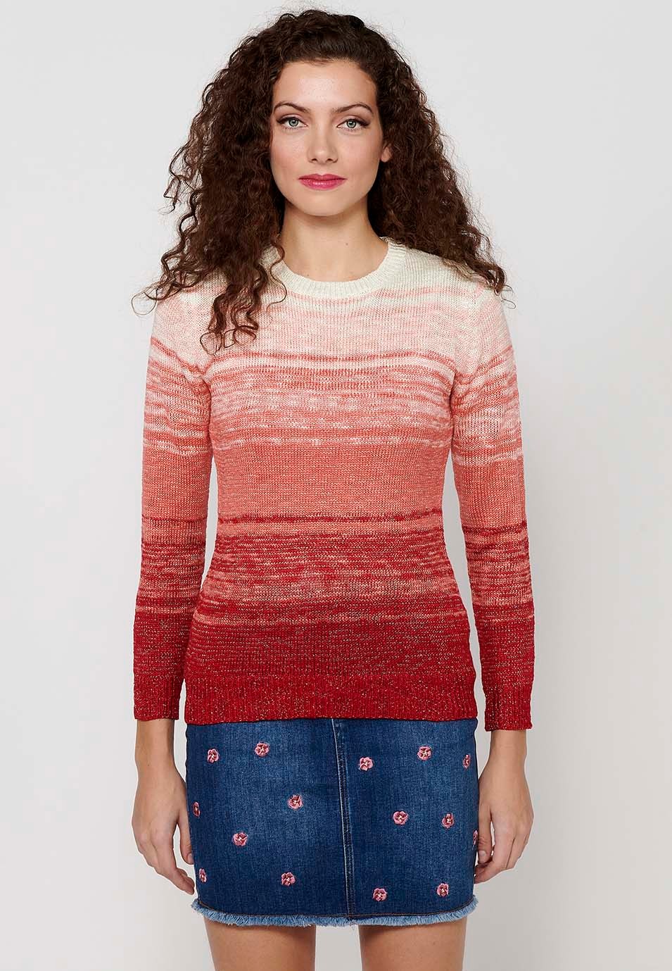 Pull col rond manches longues. Tricot dégradé en deux couleurs de couleur corail pour femme 3