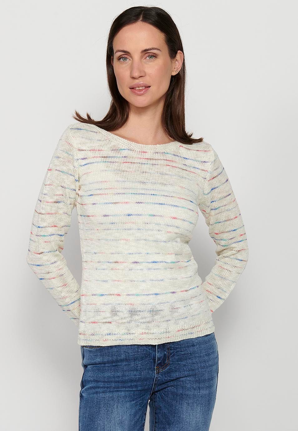 Long-sleeved, round-neck, off-white heather sweater for women