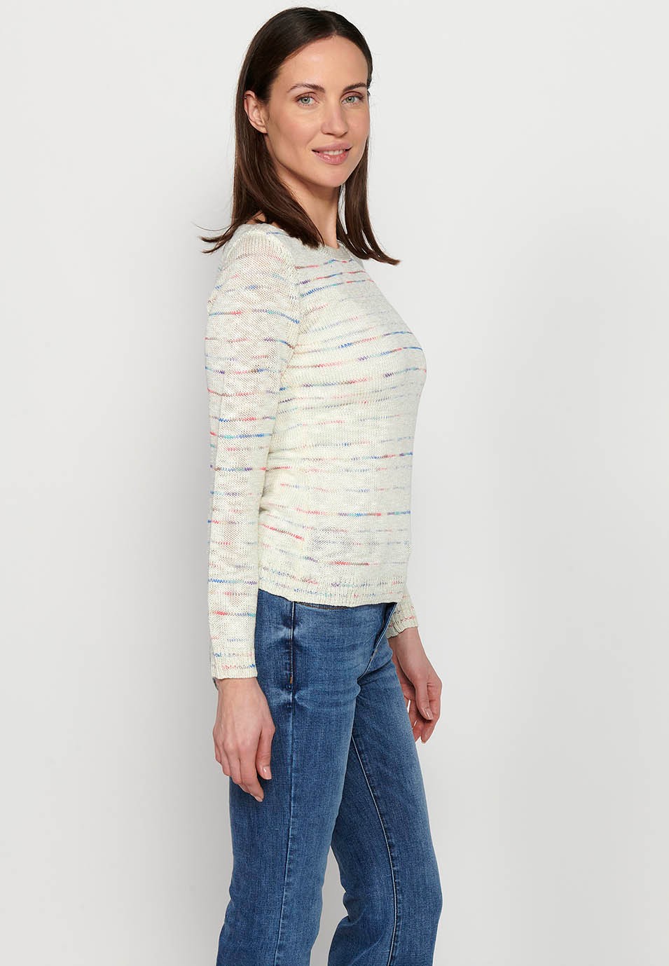 Long-sleeved, round-neck, off-white heather sweater for women