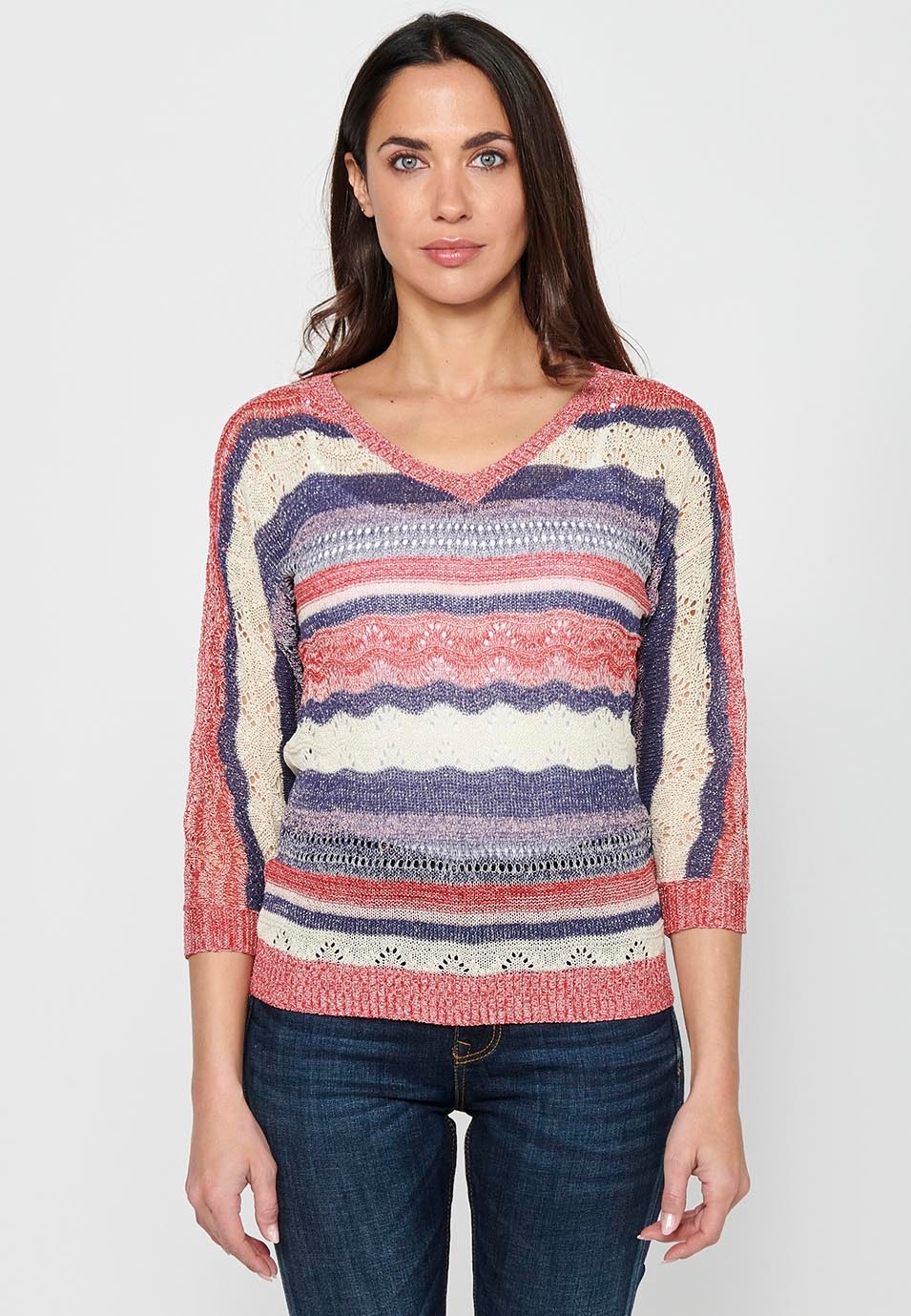 Pull à manches moyennes et col en V. Tricot ajouré à rayures multicolores pour femme 1