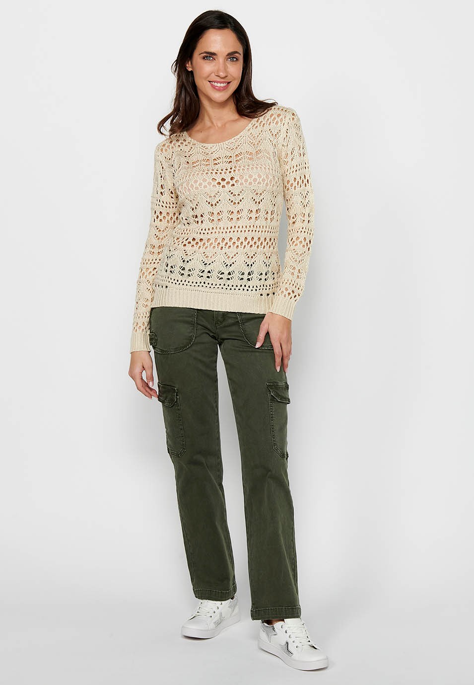 Jersey de manga larga con cuello redondo. tricot calado de color beige para mujer | Moda Actual 7