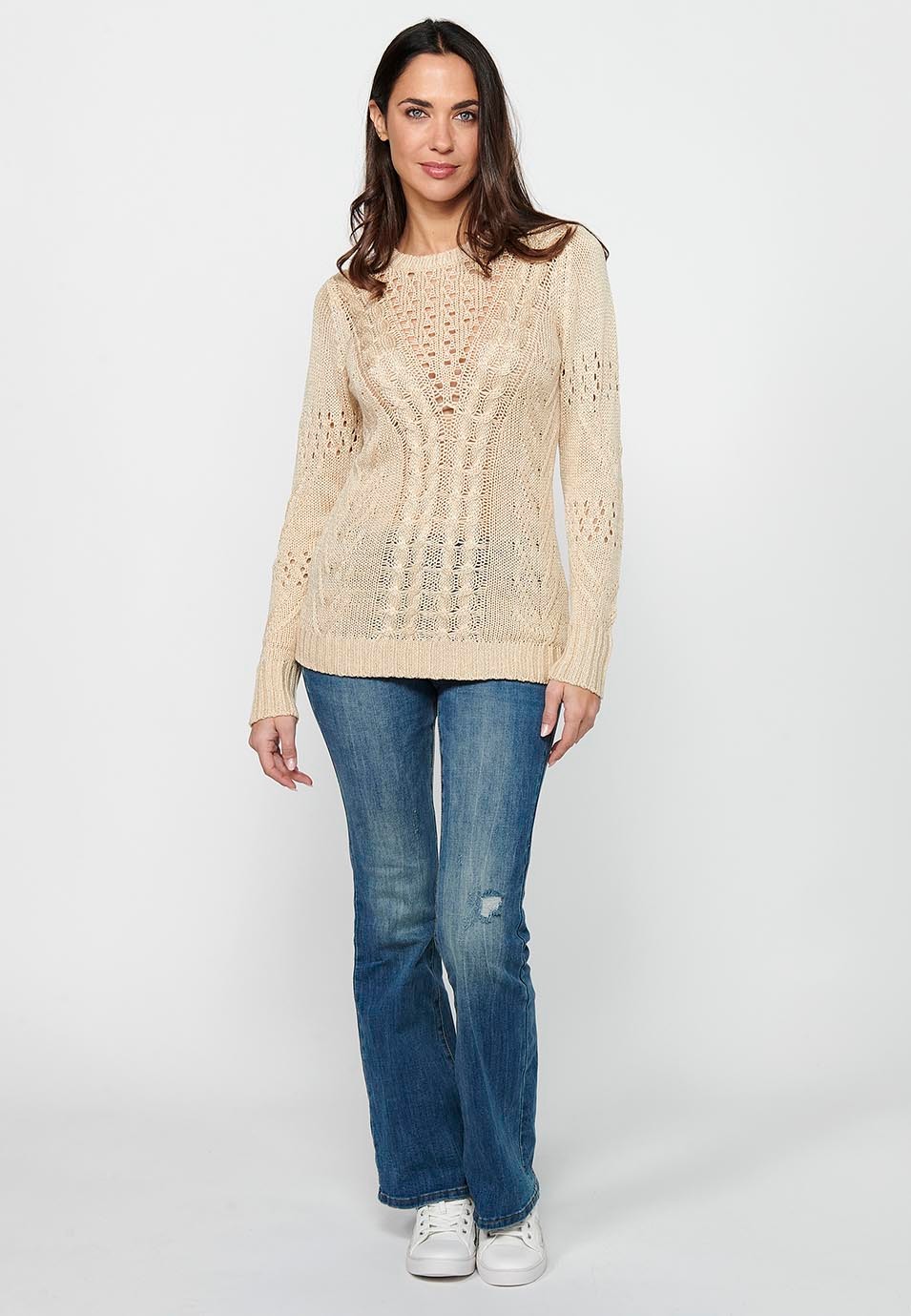 Pull à manches longues et col rond. Tricot Beige Ajouré Devant pour Femme 2