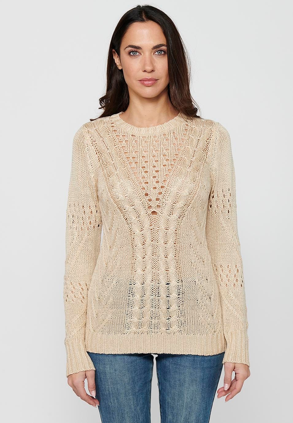 Pull à manches longues et col rond. Tricot Beige Ajouré Devant pour Femme 3