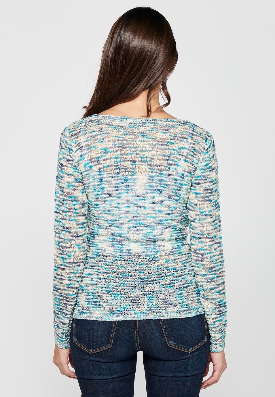 Pull bleu à manches longues et col bateau pour femme 7