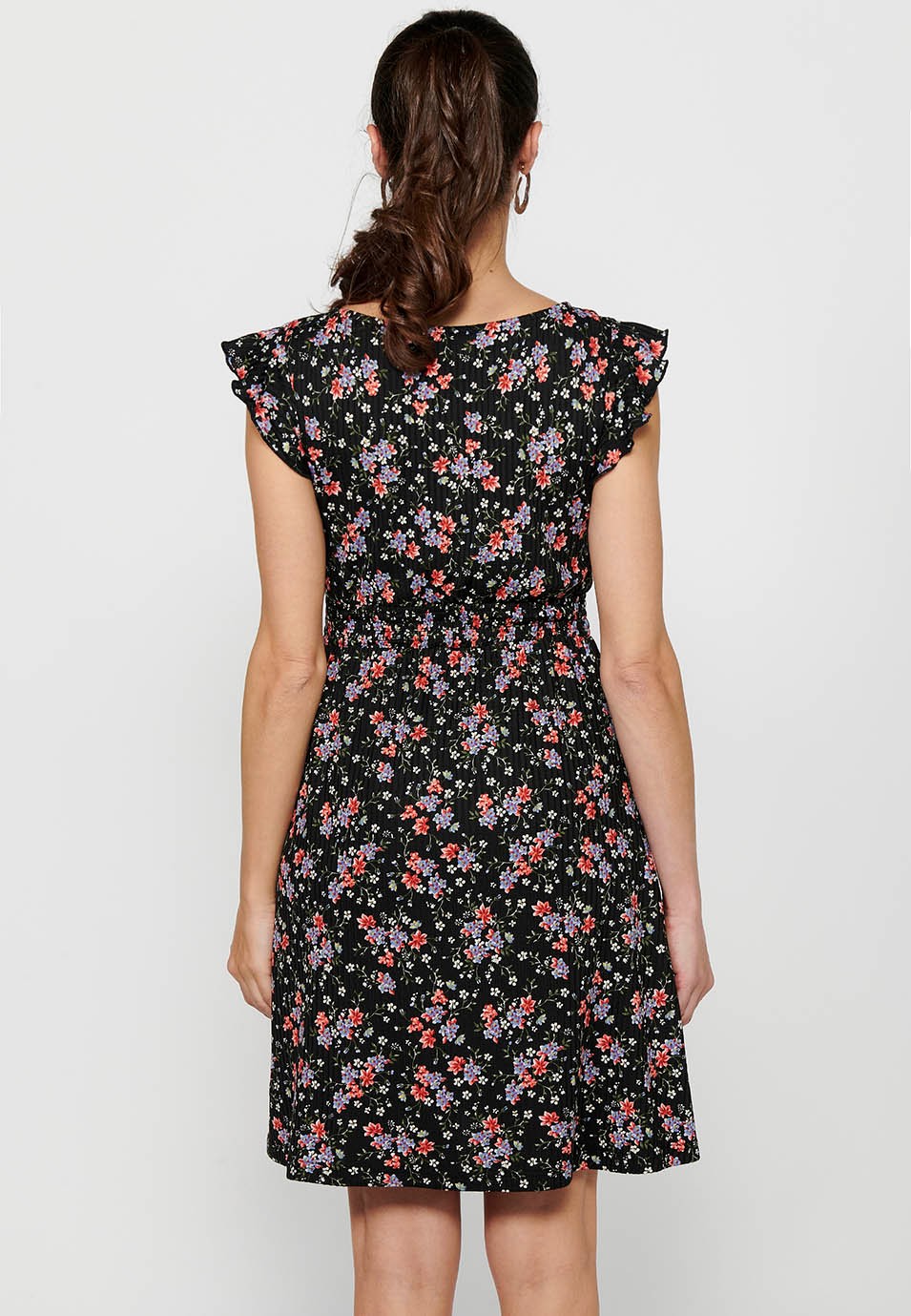 Kurzärmeliges Kleid mit gekreuztem V-Ausschnitt und Blumendruck mit taillierter, gummierter Taille in Mehrfarbig für Damen 8