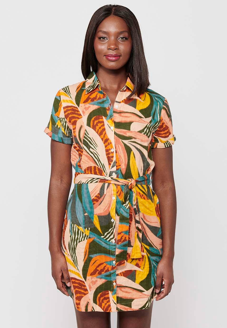 Vestido camisero de manga corta y estampado tropical multicolor para mujer