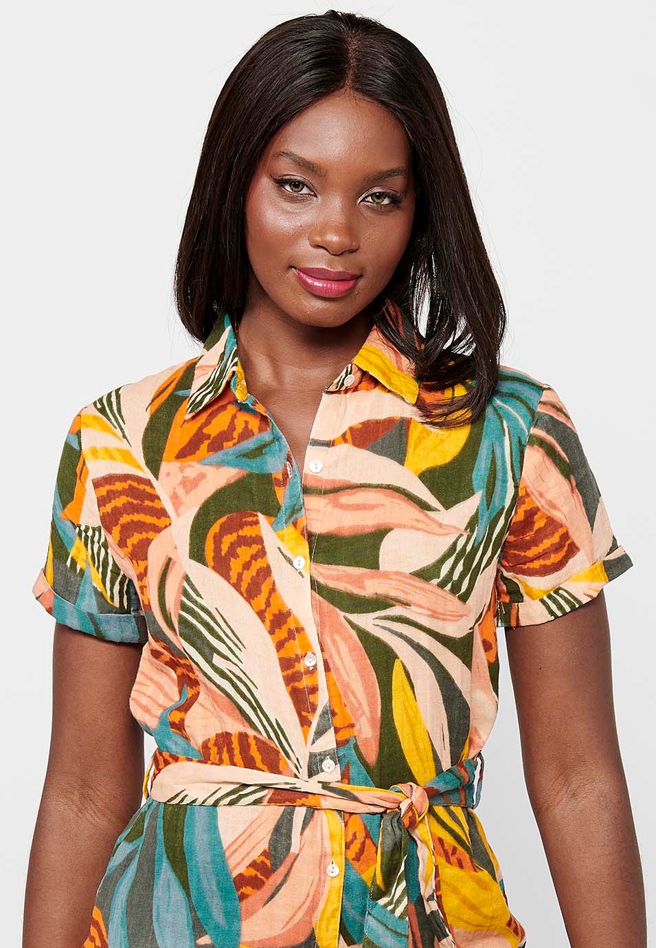 Vestit camisero de màniga curta i estampat tropical multicolor per a dona