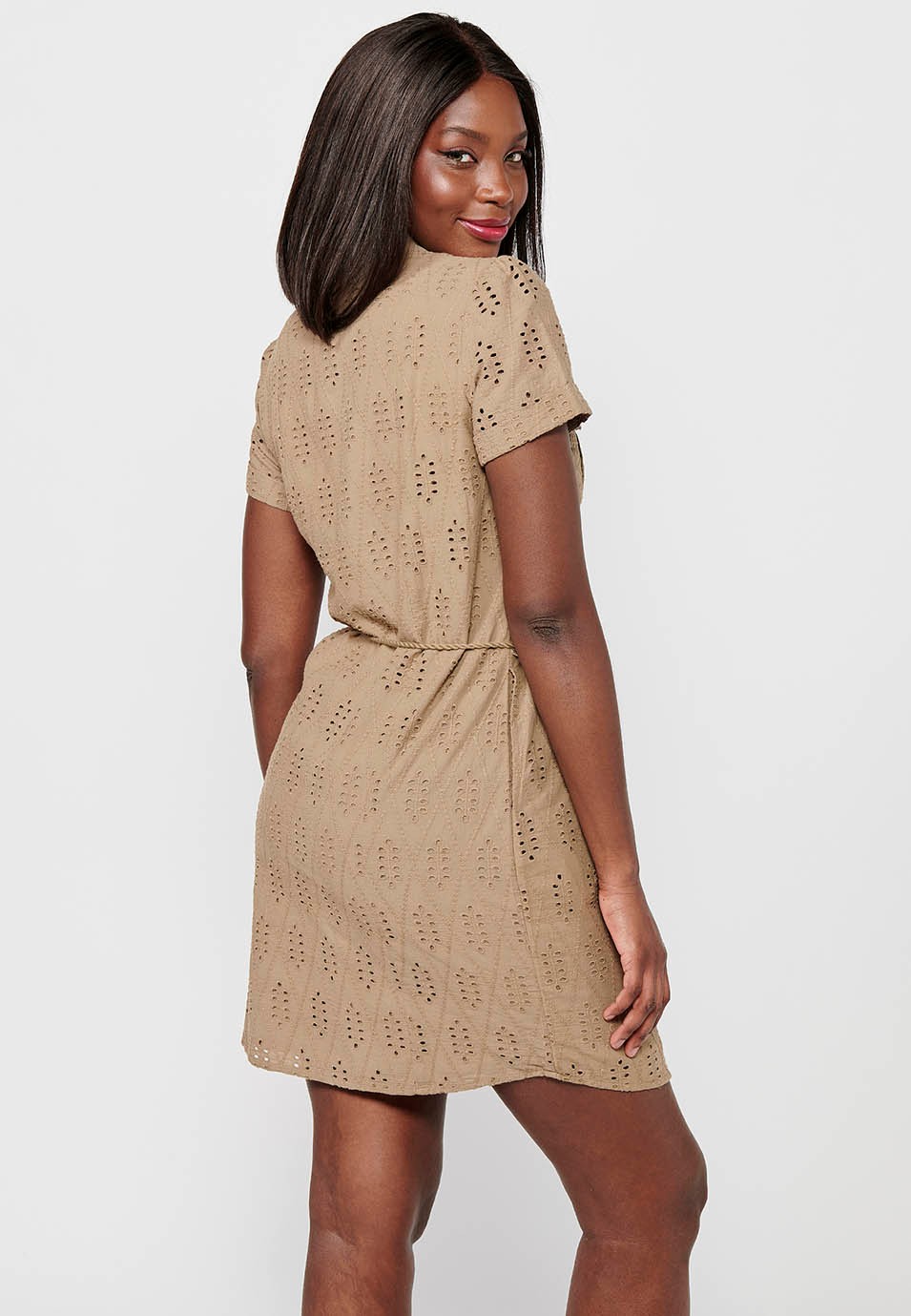 Vestido de manga corta, botones delanteros y cintura ajustada con cordón, color marron para mujer | Moda Actual