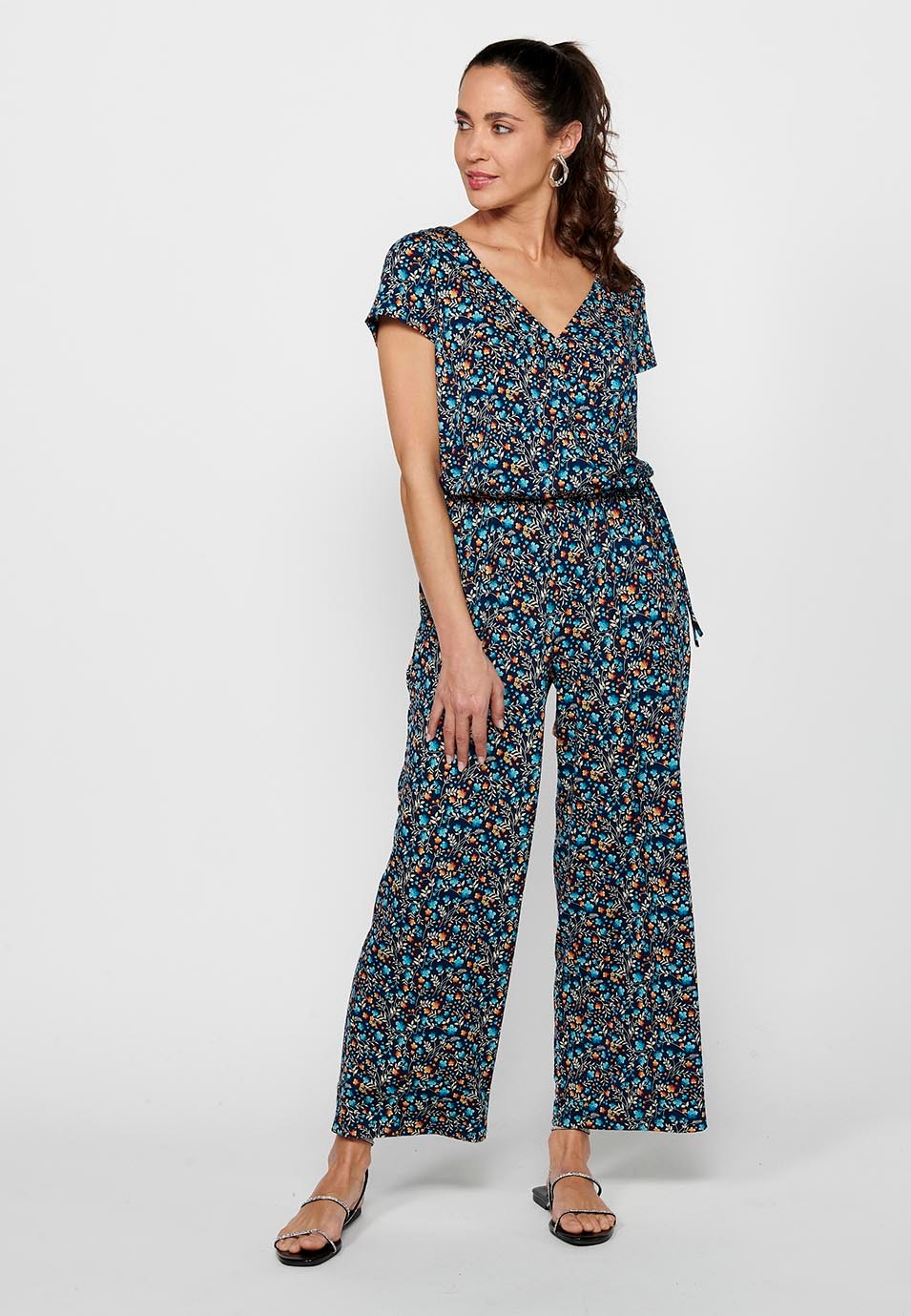 Short-sleeved jumpsuit with crossed V-neckline and tight waist with elastic band in Multicolor for Women 2