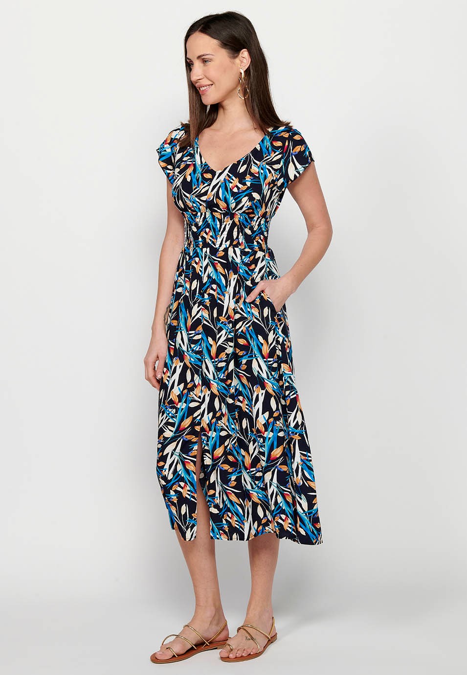 Damen-Kleid mit mehrfarbigem Blumendruck, V-Ausschnitt, kurzen Ärmeln und Schlitz vorne 2
