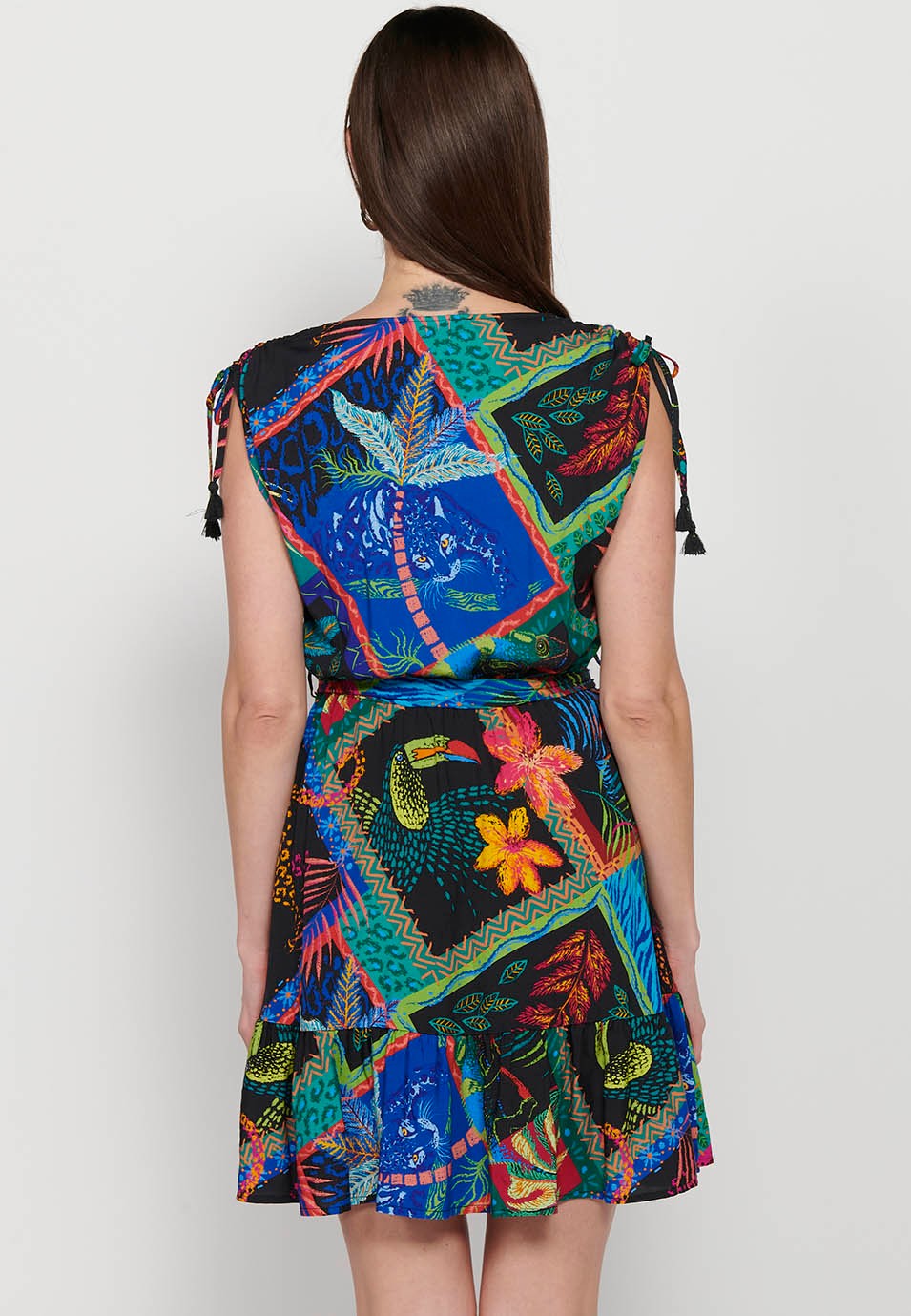 Robe courte sans manches avec décolleté en V et imprimé ethnique avec détails d'épaules multicolores pour Femme 3