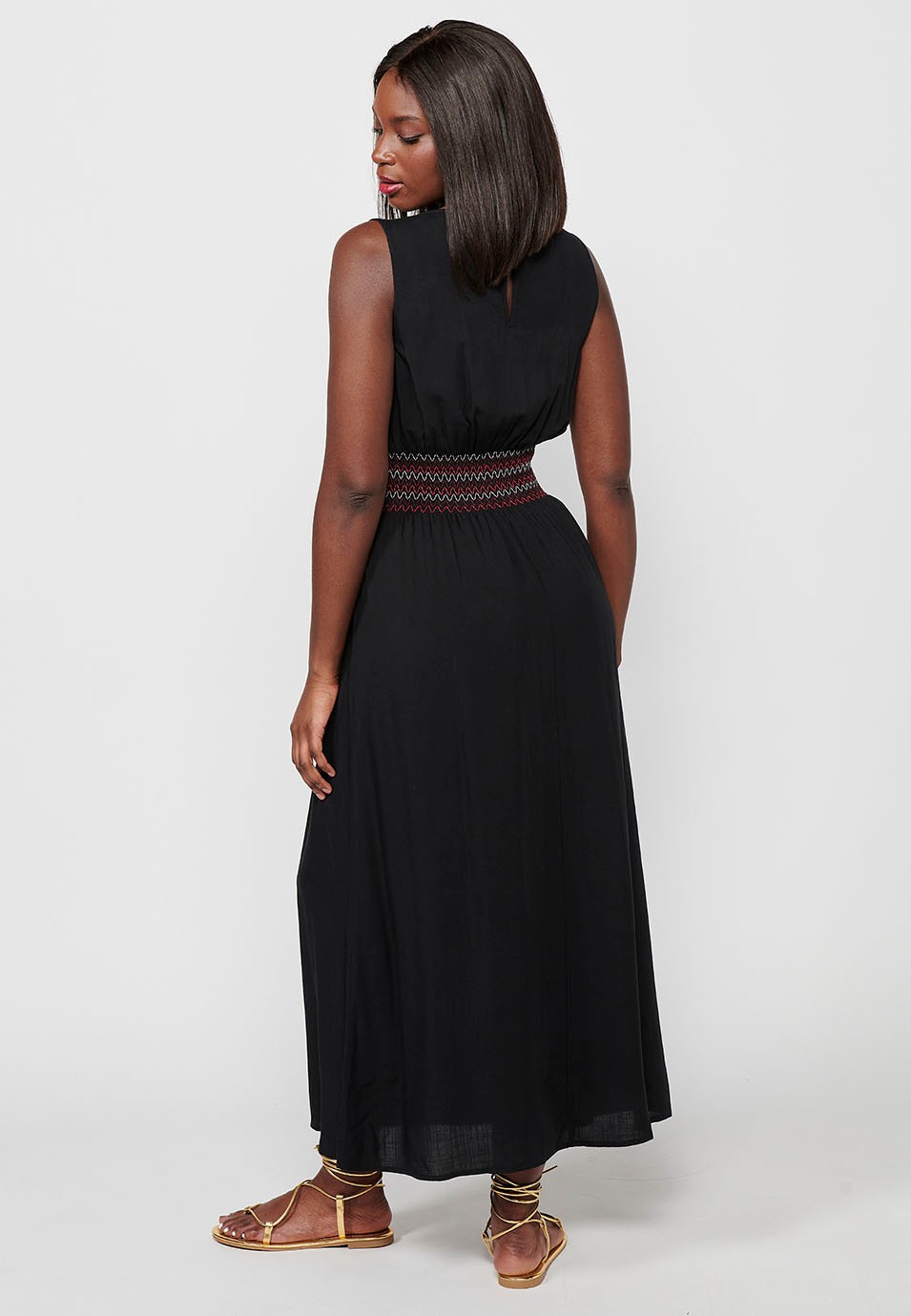 Langes ärmelloses Kleid, V-Ausschnitt, gummierte Taille, schwarze Farbe für Damen