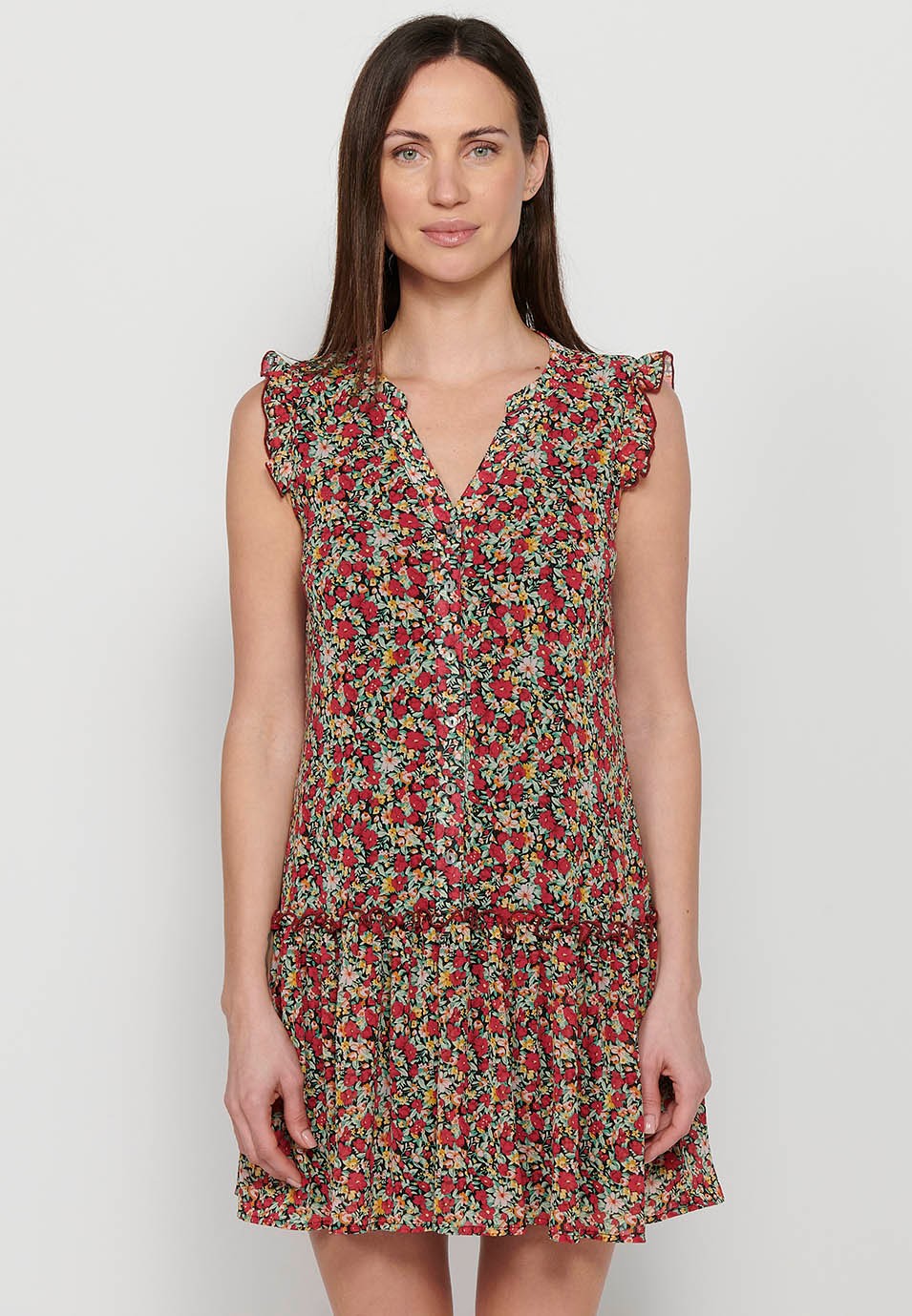 Robe chemise courte avec coupe hanches et finition volantée avec fermeture boutonnée sur le devant et imprimé floral multicolore pour Femme 4