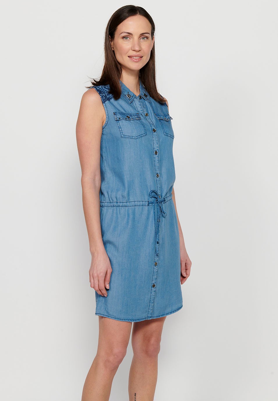 Sleeveless midi dress with front closure with buttons and embroidered details, tight at the waist in Blue for Women 1
