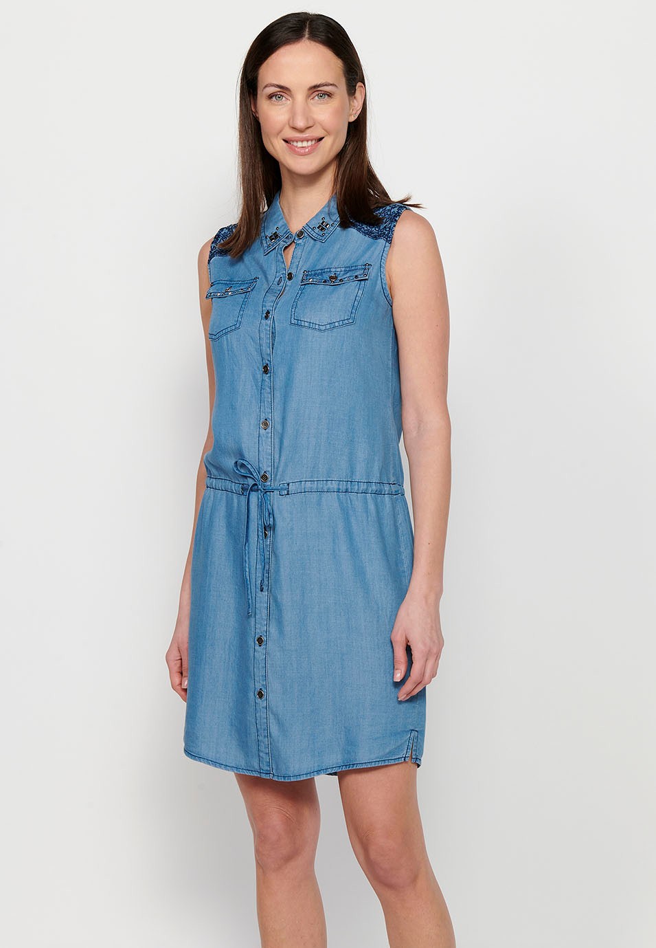 Sleeveless midi dress with front closure with buttons and embroidered details, tight at the waist in Blue for Women 3