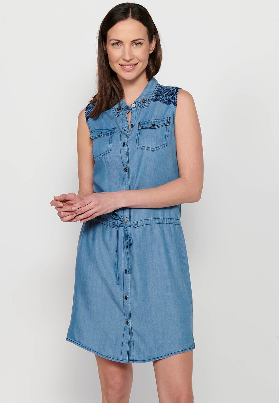 Sleeveless midi dress with front closure with buttons and embroidered details, tight at the waist in Blue for Women 7