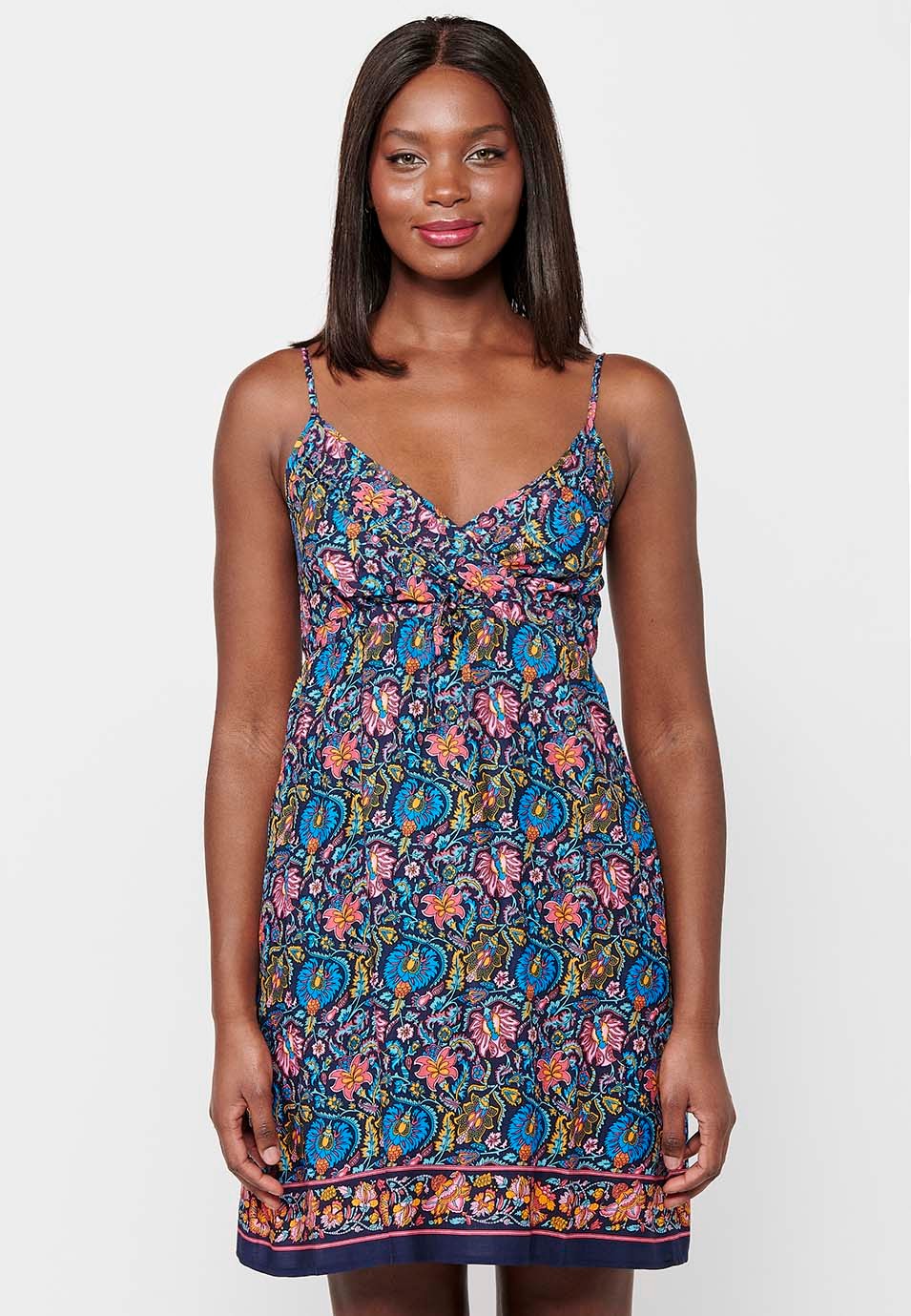 Damen-Kurzkleid mit mehrfarbigem Blumendruck, V-Ausschnitt und Trägern
