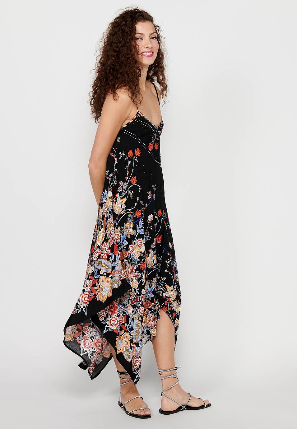 Robe à bretelles avec col en V et imprimé floral noir pour femme 5