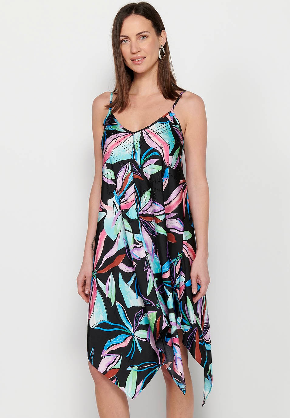 Robe midi à bretelles réglables avec encolure scintillante et finition longue en pointe avec imprimé floral multicolore pour Femme 4