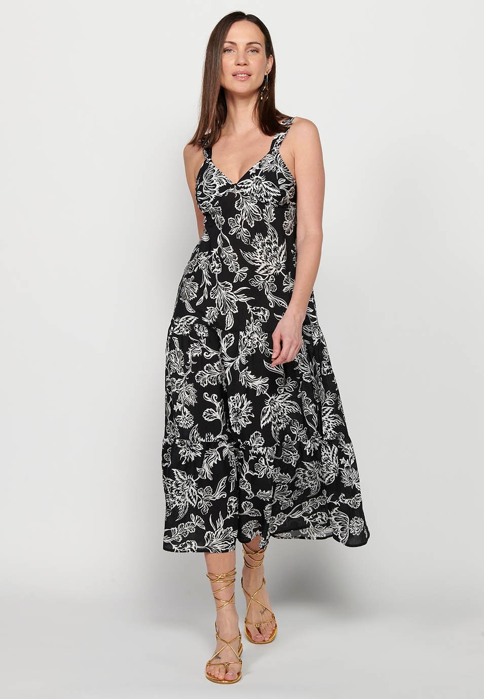 Robe longue à larges bretelles avec finition volantée et décolleté en V à imprimé fleuri en Noir pour Femme 1