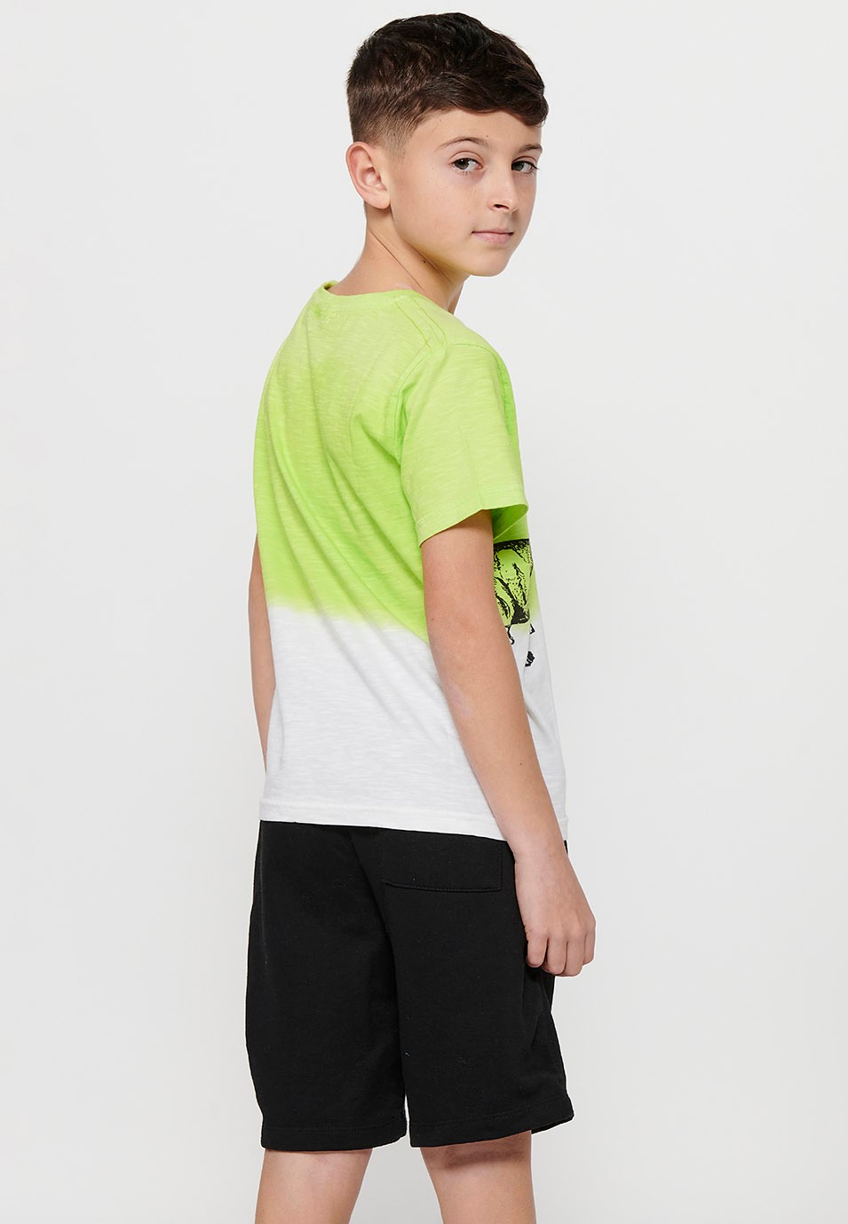 Short-sleeved Cotton T-shirt with round neck and front print in Lime color for Boys