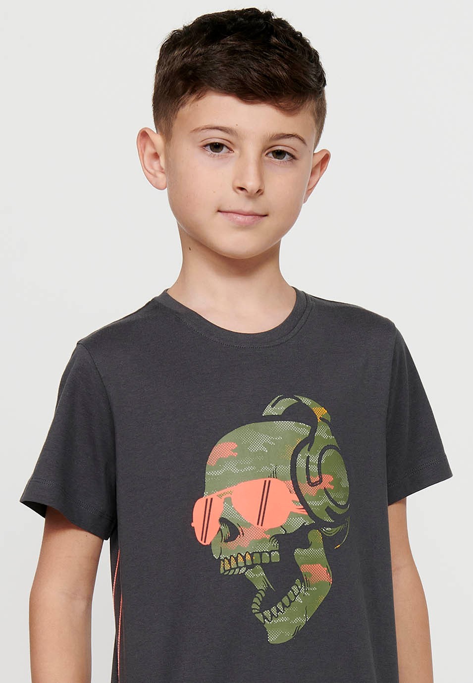 Short-sleeved Cotton Round Neck T-shirt with Dark Gray Front Print for Boys 3